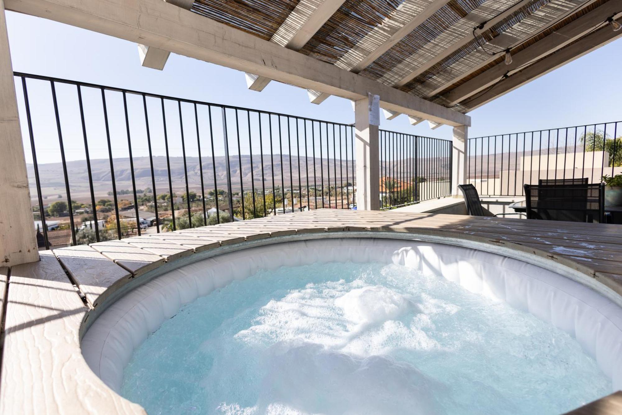 בגג העמק On The Roof Of The Valley HaZor'im Екстер'єр фото